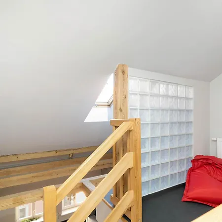 Апартаменты Two-level With Air Conditioning And Workspace Close To The Center By Renters *