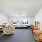 Two-level With Air Conditioning And Workspace Close To The Center By Renters *